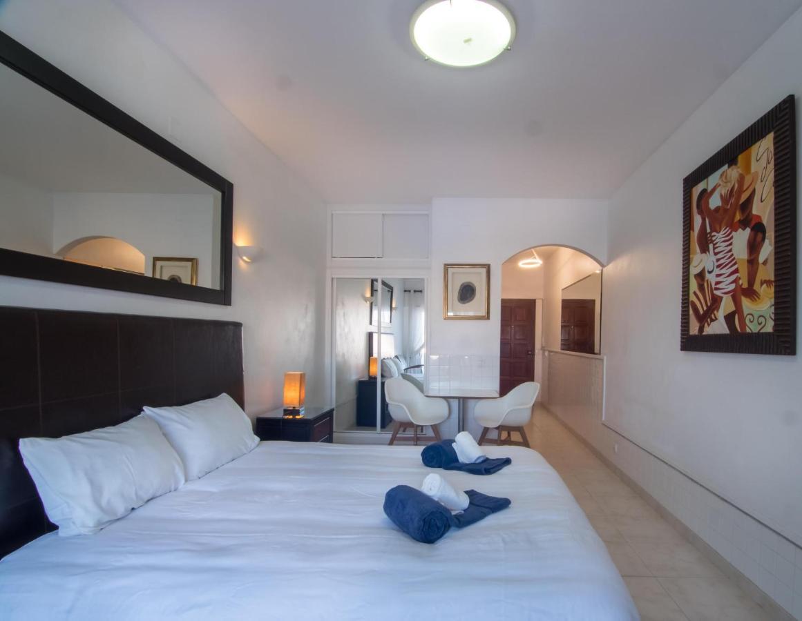 Lagos Main Avenue Studio With Marina View Balcony Dış mekan fotoğraf
