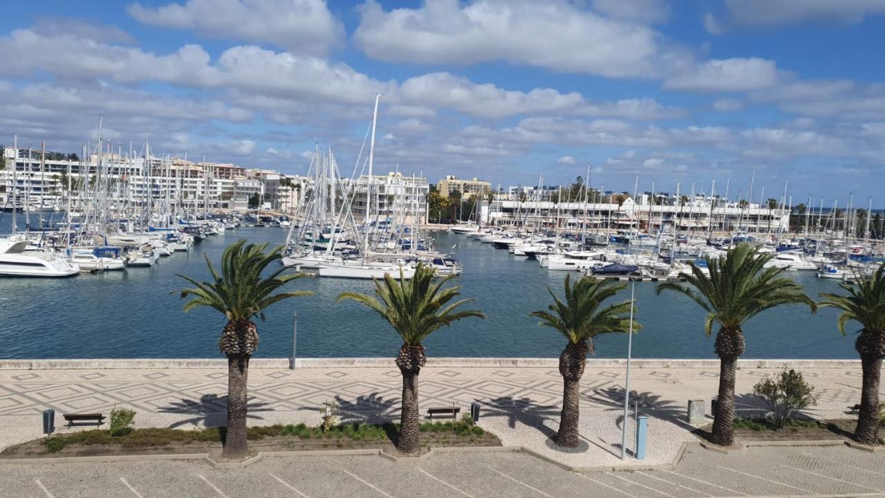Lagos Main Avenue Studio With Marina View Balcony Dış mekan fotoğraf