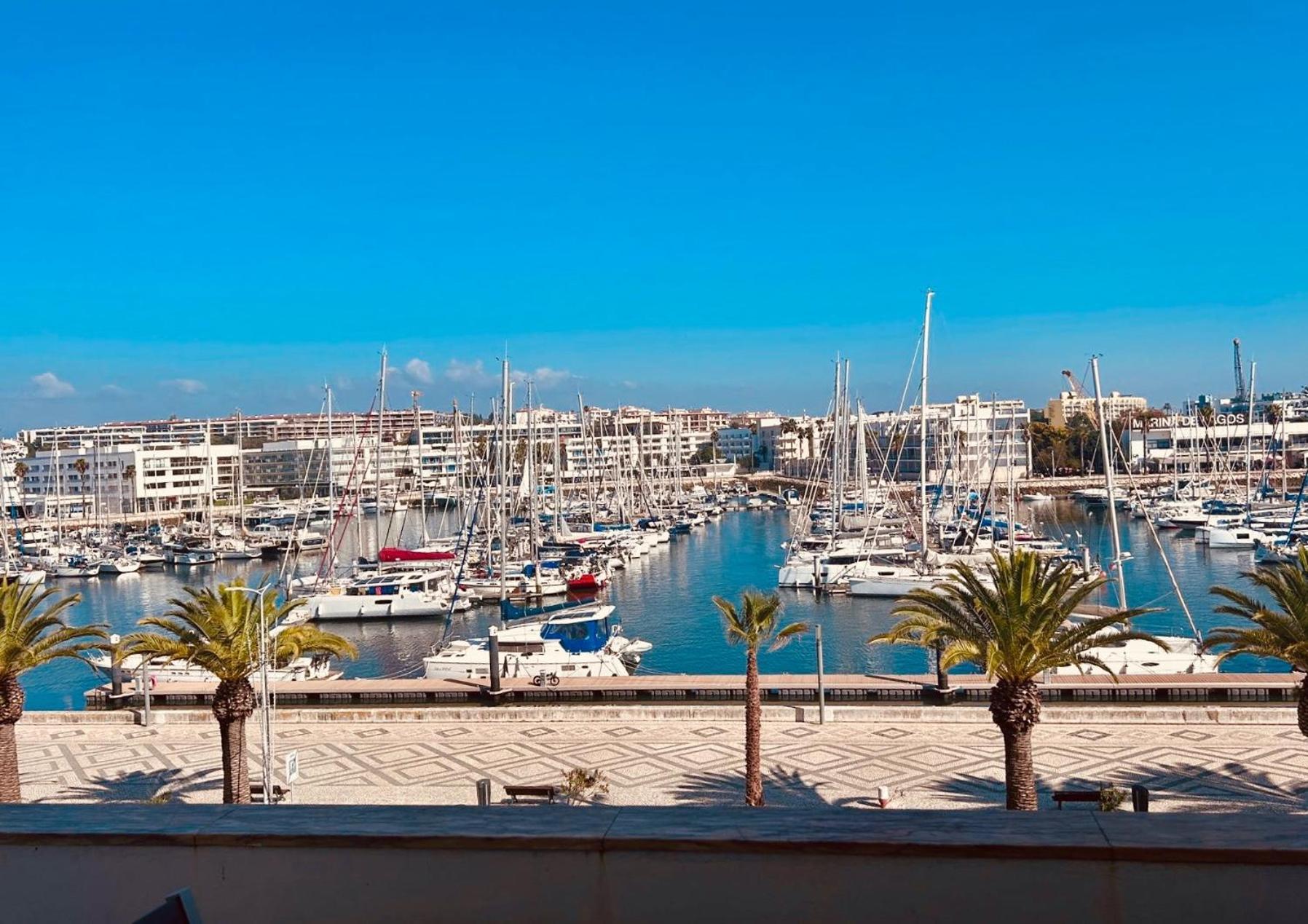 Lagos Main Avenue Studio With Marina View Balcony Dış mekan fotoğraf